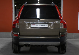 Подержанный автомобиль Volvo XC90 2011 года (6 фото)