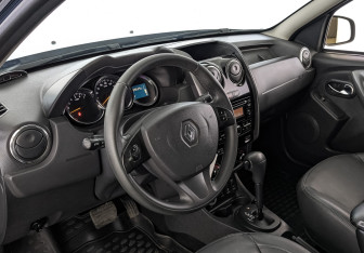 Подержанный автомобиль Renault Duster 2016 года (15 фото)