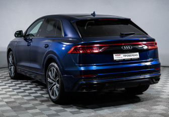 Подержанный автомобиль Audi Q8 2019 года (7 фото)