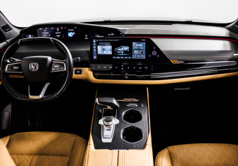 Подержанный автомобиль Changan UNI-K 2024 года (11 фото)