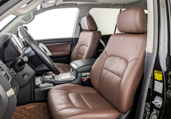 Подержанный автомобиль Toyota Land Cruiser Suv 2018 года (20 фото)