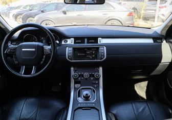 Подержанный автомобиль Land Rover Range Rover Evoque 2018 года (10 фото)