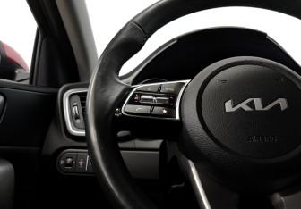 Подержанный автомобиль Kia Ceed Hatchback 2022 года (25 фото)