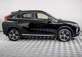 Подержанный автомобиль Mitsubishi Eclipse Cross 2018 года (4 фото)