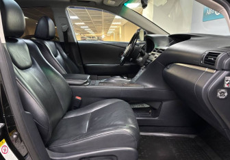 Подержанный автомобиль Lexus RX 2015 года (10 фото)