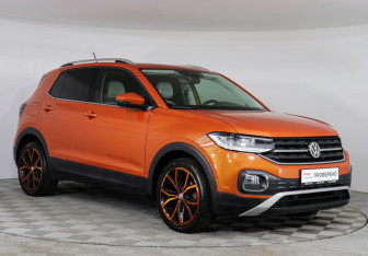 Подержанный автомобиль Volkswagen T-Cross 2019 года (3 фото)