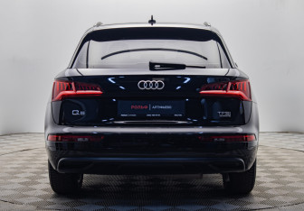 Подержанный автомобиль Audi Q5 2017 года (4 фото)