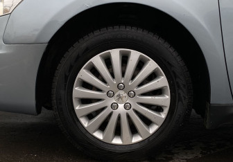 Подержанный автомобиль Peugeot 508 Sedan 2012 года (9 фото)