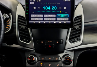 Подержанный автомобиль SsangYong Actyon 2013 года (15 фото)