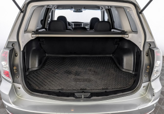 Подержанный автомобиль Subaru Forester Suv 2011 года (10 фото)