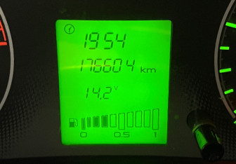 Подержанный автомобиль LADA (ВАЗ) Granta Sedan 2013 года (16 фото)