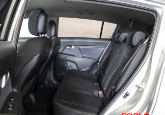 Подержанный автомобиль Kia Sportage 2015 года (10 фото)