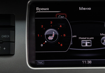 Подержанный автомобиль Audi Q7 2012 года (15 фото)