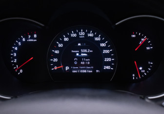 Подержанный автомобиль Kia Sorento 2014 года (12 фото)