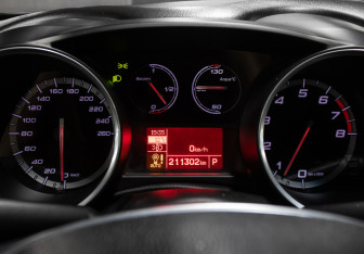 Подержанный автомобиль Alfa Romeo Giulietta Hatchback 2014 года (13 фото)