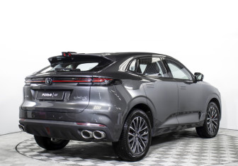 Подержанный автомобиль Changan UNI-K 2023 года (5 фото)