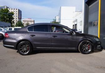 Подержанный автомобиль Volkswagen Passat Sedan 2011 года (4 фото)