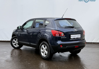 Подержанный автомобиль Nissan Qashqai 2007 года (7 фото)