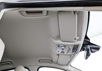 Подержанный автомобиль Jaguar XF Sedan 2012 года (23 фото)