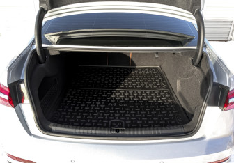 Подержанный автомобиль Audi A6 Sedan 2022 года (10 фото)