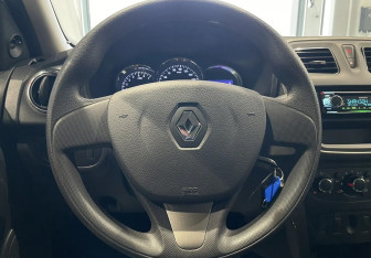 Подержанный автомобиль Renault Logan Sedan 2018 года (14 фото)
