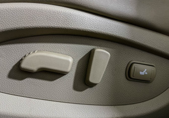 Подержанный автомобиль Infiniti EX 2012 года (14 фото)