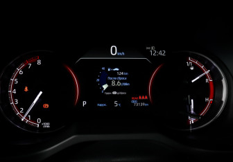 Подержанный автомобиль Toyota RAV4 2019 года (11 фото)