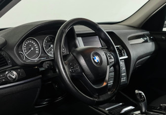 Подержанный автомобиль BMW X3 2017 года (11 фото)