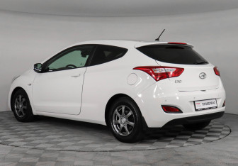 Подержанный автомобиль Hyundai i30 Hatchback 2013 года (7 фото)