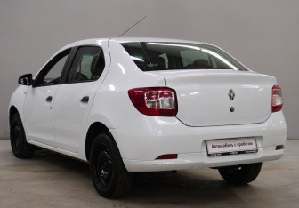 Подержанный автомобиль Renault Logan Sedan 2018 года (5 фото)