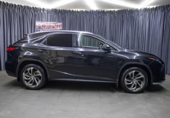 Подержанный автомобиль Lexus RX 2017 года (4 фото)