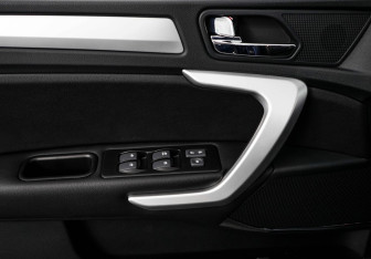 Подержанный автомобиль JAC JS3 2023 года (18 фото)