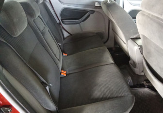 Подержанный автомобиль Ford Focus Wagon 2008 года (10 фото)