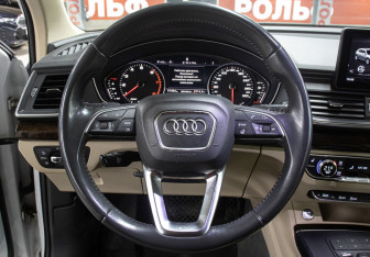 Подержанный автомобиль Audi Q5 2018 года (18 фото)