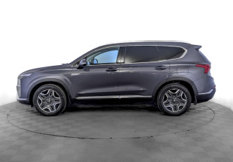 Подержанный автомобиль Hyundai Santa Fe 2022 года (8 фото)