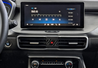 Подержанный автомобиль Geely Coolray 2023 года (17 фото)