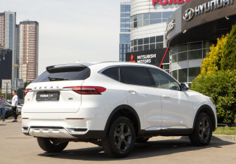 Подержанный автомобиль Haval F7 2020 года (4 фото)