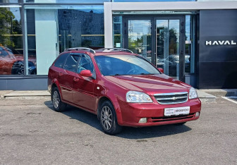 Подержанный автомобиль Chevrolet Lacetti Wagon 2008 года (3 фото)