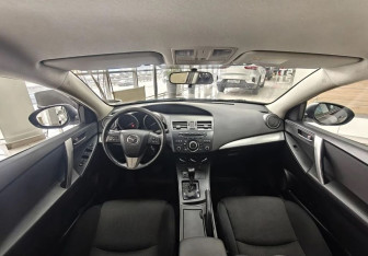 Подержанный автомобиль Mazda 3 Sedan 2012 года (9 фото)