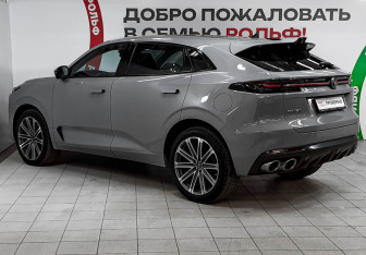 Подержанный автомобиль Changan UNI-K 2022 года (6 фото)