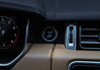 Подержанный автомобиль Land Rover Range Rover 2020 года (28 фото)