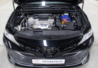 Подержанный автомобиль Toyota Camry Sedan 2020 года (9 фото)