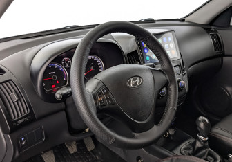 Подержанный автомобиль Hyundai i30 Hatchback 2011 года (15 фото)