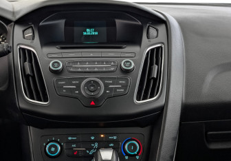 Подержанный автомобиль Ford Focus Hatchback 2018 года (17 фото)