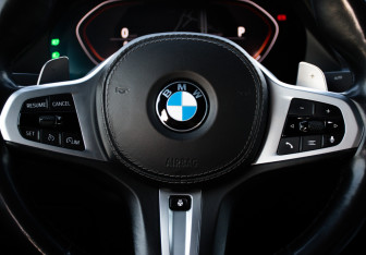 Подержанный автомобиль BMW X6 2020 года (22 фото)
