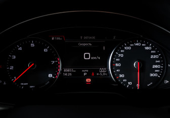 Подержанный автомобиль Audi Q7 2018 года (11 фото)