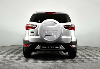 Подержанный автомобиль Ford EcoSport 2015 года (4 фото)
