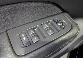 Подержанный автомобиль Volvo V60 2020 года (27 фото)