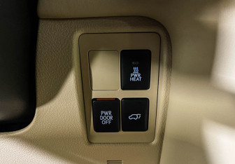 Подержанный автомобиль Lexus LX 2016 года (20 фото)