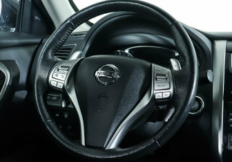 Подержанный автомобиль Nissan Teana 2014 года (13 фото)